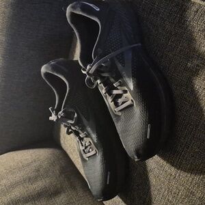 Brooks Adrenaline GTS 22 Running Shoes Size 13